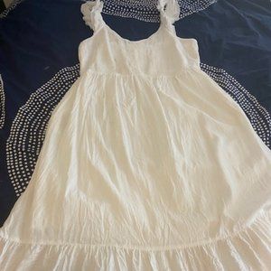 Old Navy White Maxi with off-shoulder faux lace cap sleeve - XL